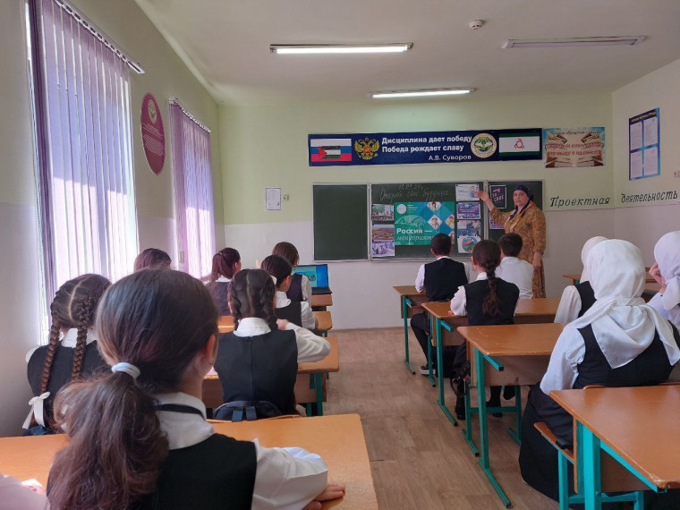 12 сентября в нашей школе прошли увлекательные занятия по профориентации «Открой своё будущее» в рамках курса внеурочной деятельности «Россия – мои горизонты»..